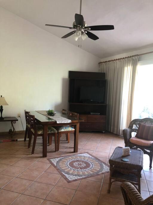 Centrally Located 1 Block From Beach, Quiet 2 Bedroom With Pool *