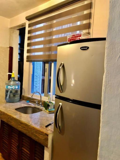Centrally Located 1 Block From Beach, Quiet 2 Bedroom With Pool Apartment *