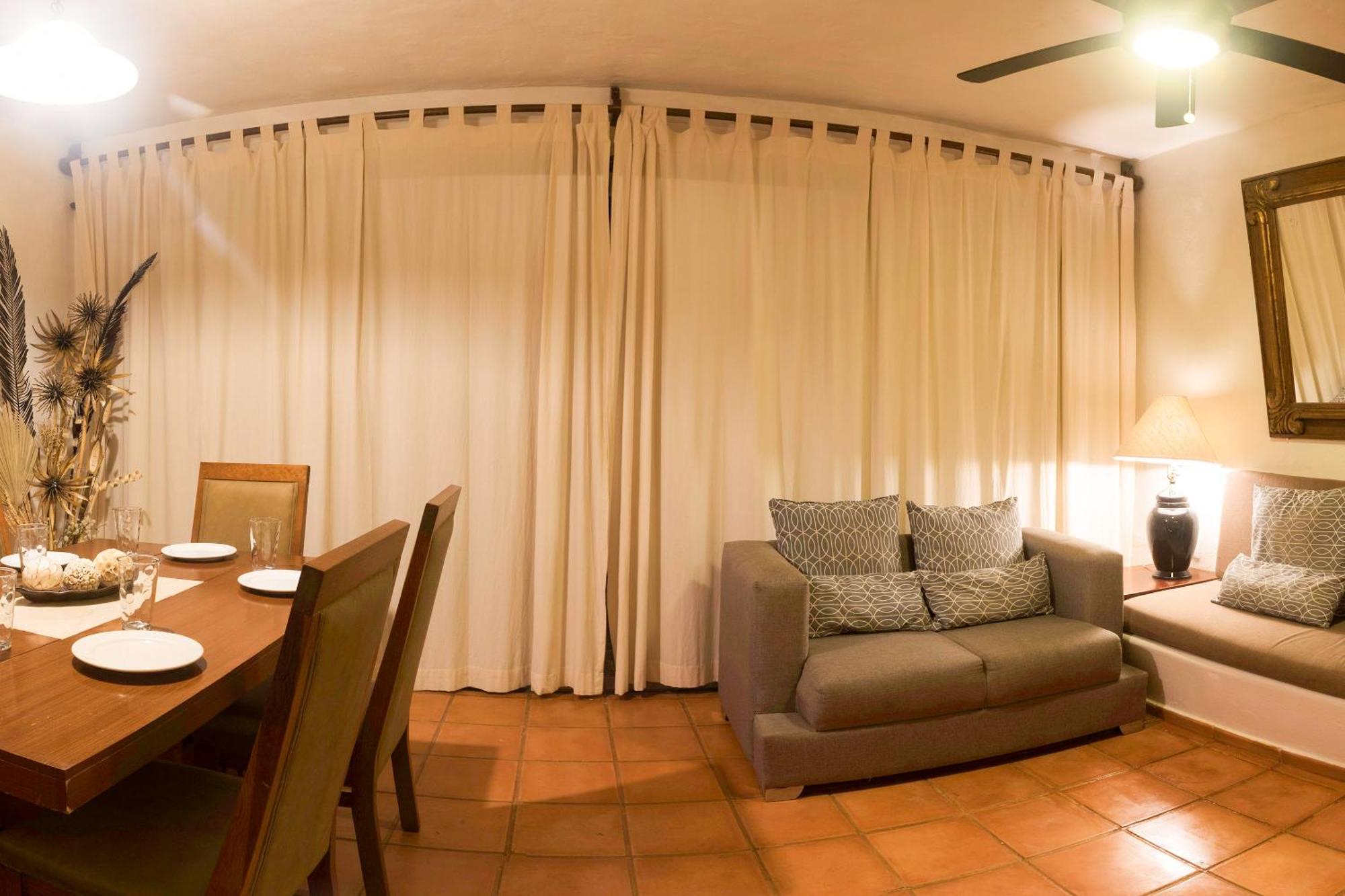 Apartment Cozy Tropical Oasis Close To Beach And Shops *