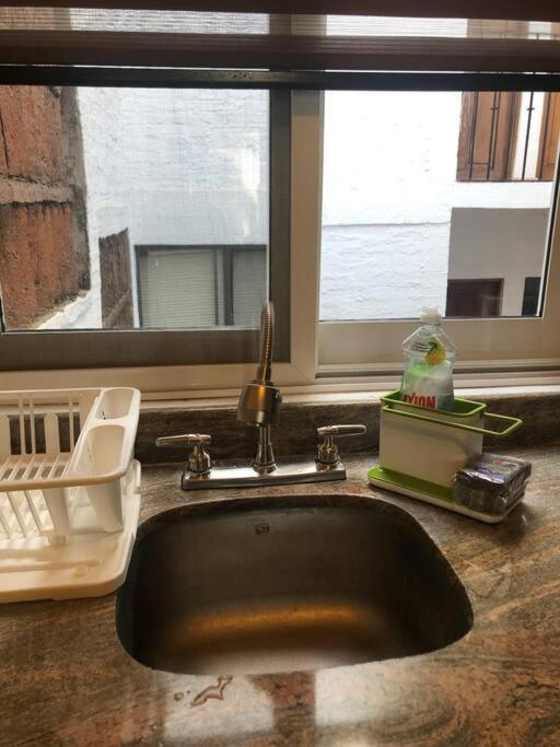 Centrally Located Quiet 2 Bedroom With Pool One Block From *