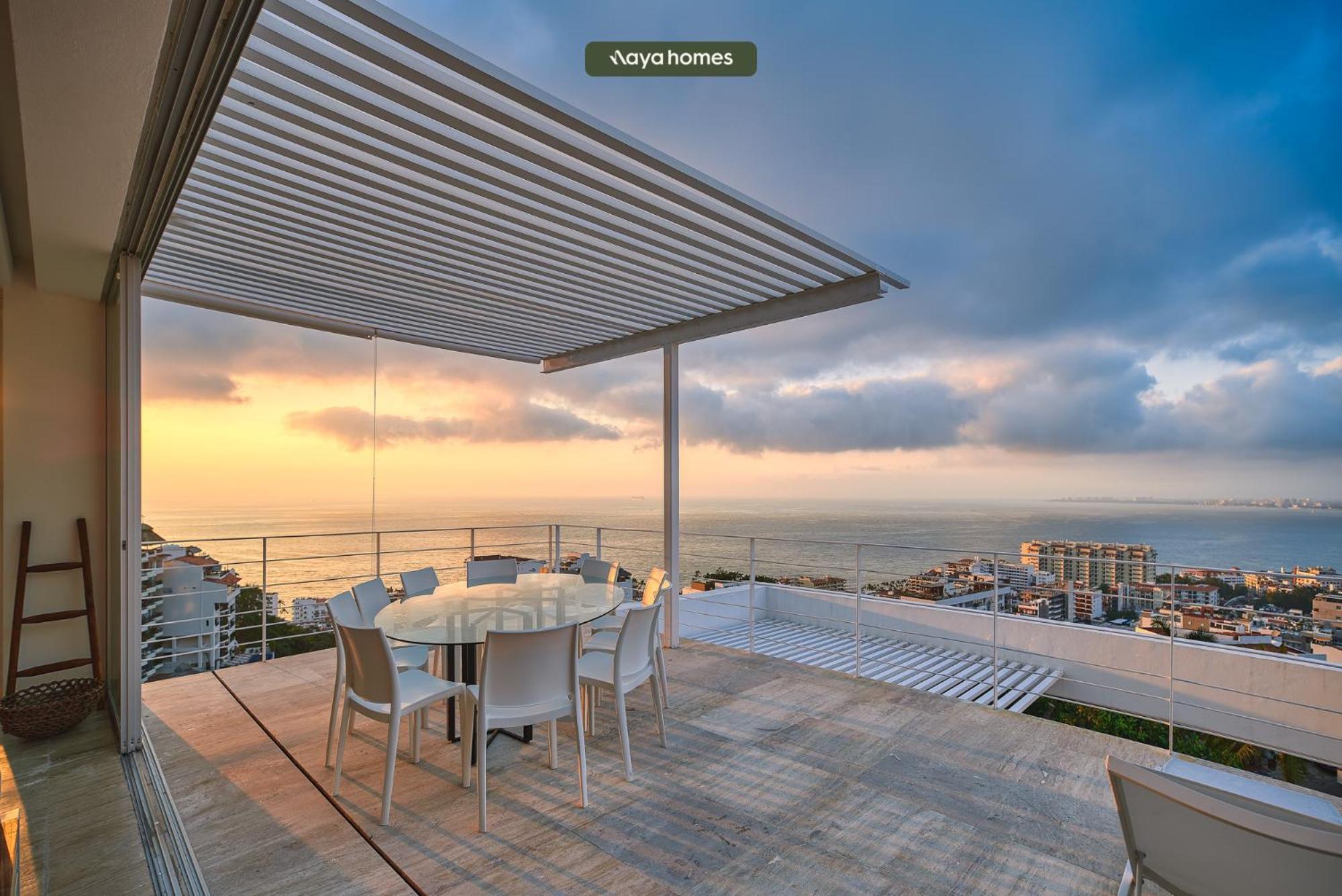 Breathtaking 3br W/ Private Jacuzzi - Pool Apartment