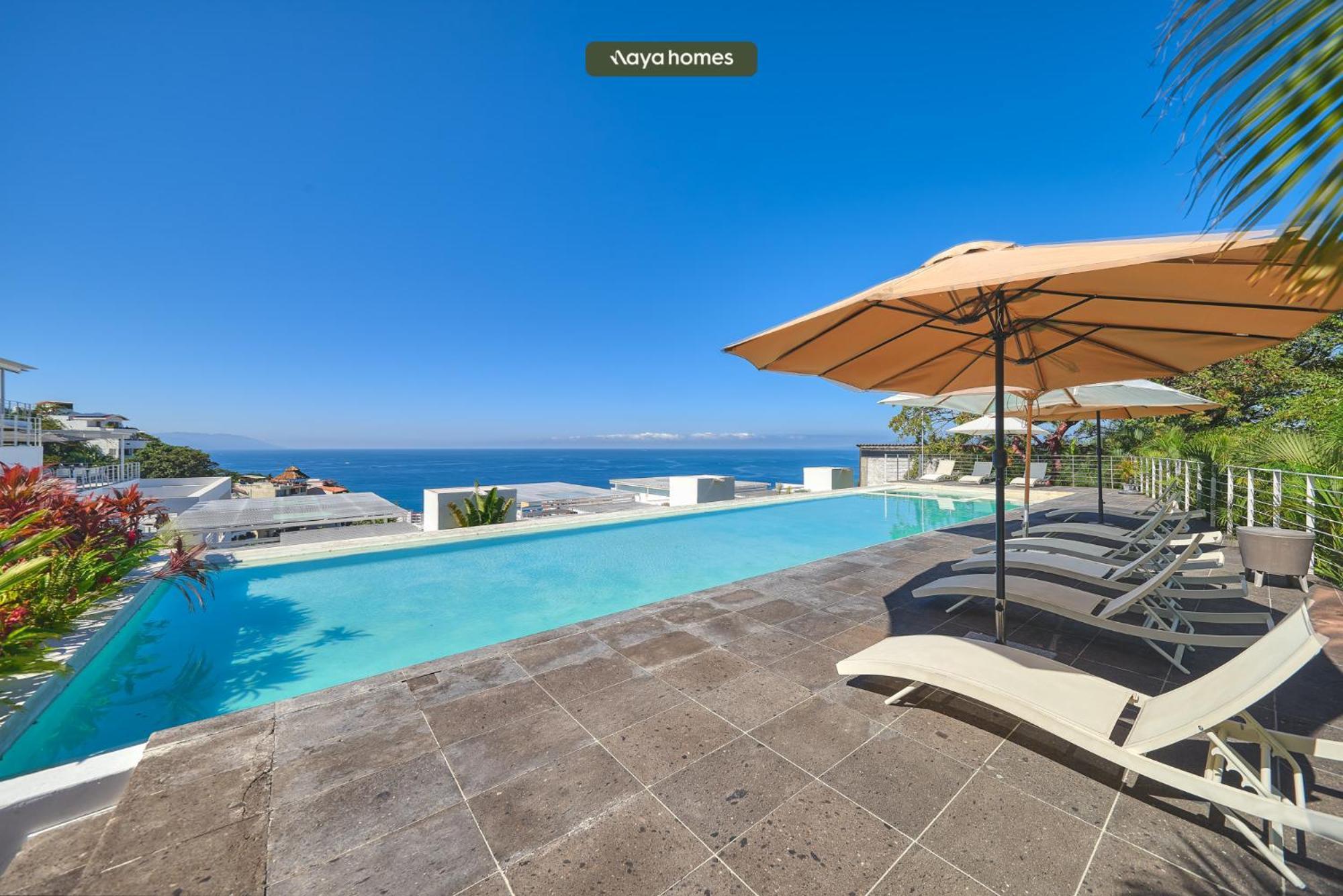 Breathtaking 3br W/ Private Jacuzzi - Pool Apartment *