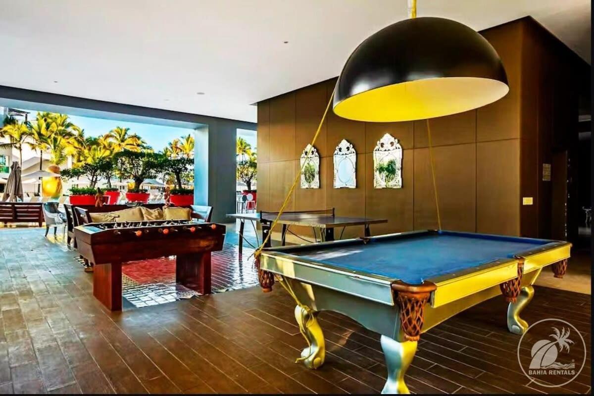 New Beachfront Pool Games 3 Hot Tubs Gym *