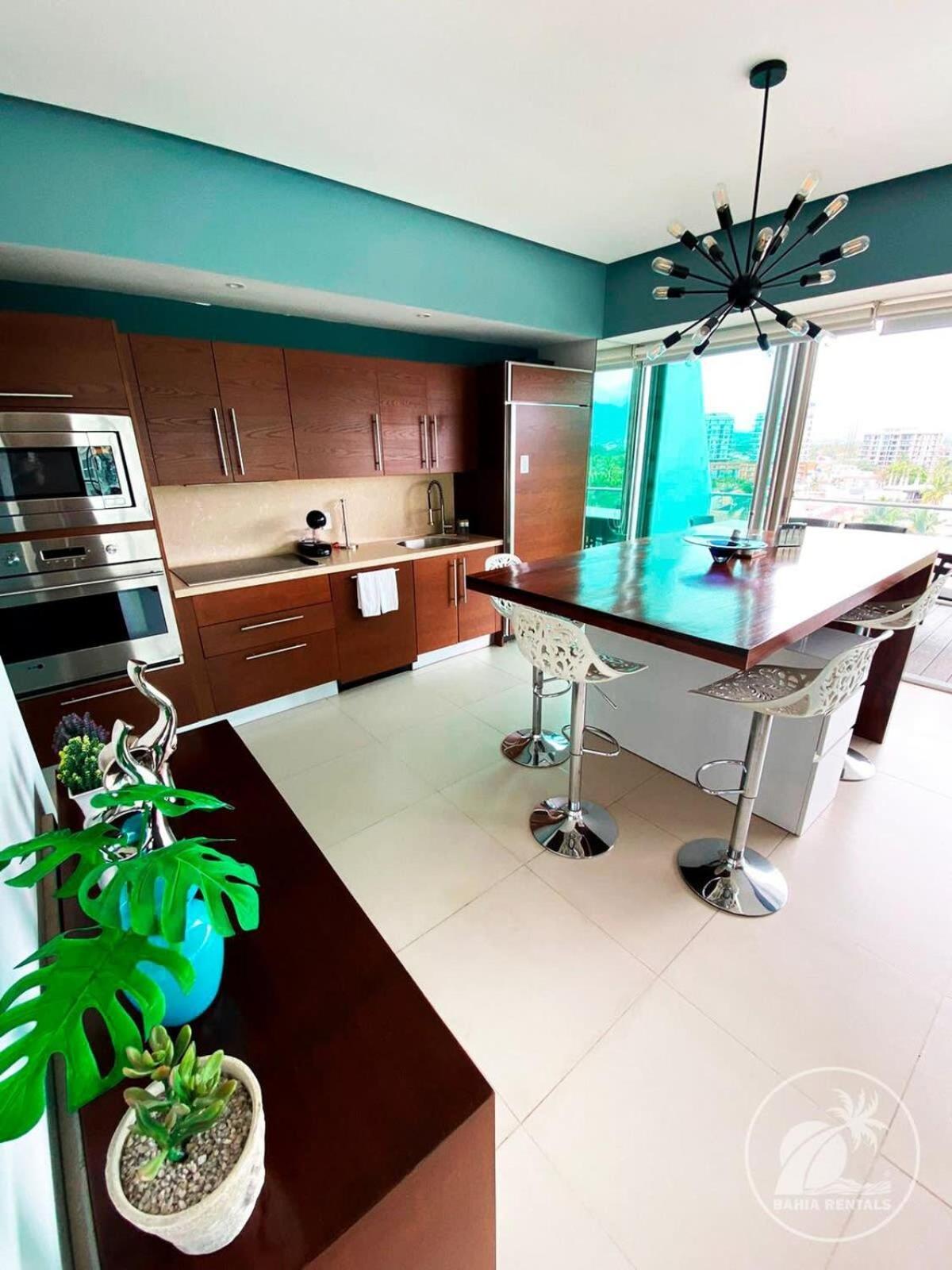 New Beachfront Pool Games 3 Hot Tubs Gym Holiday home Puerto Vallarta
