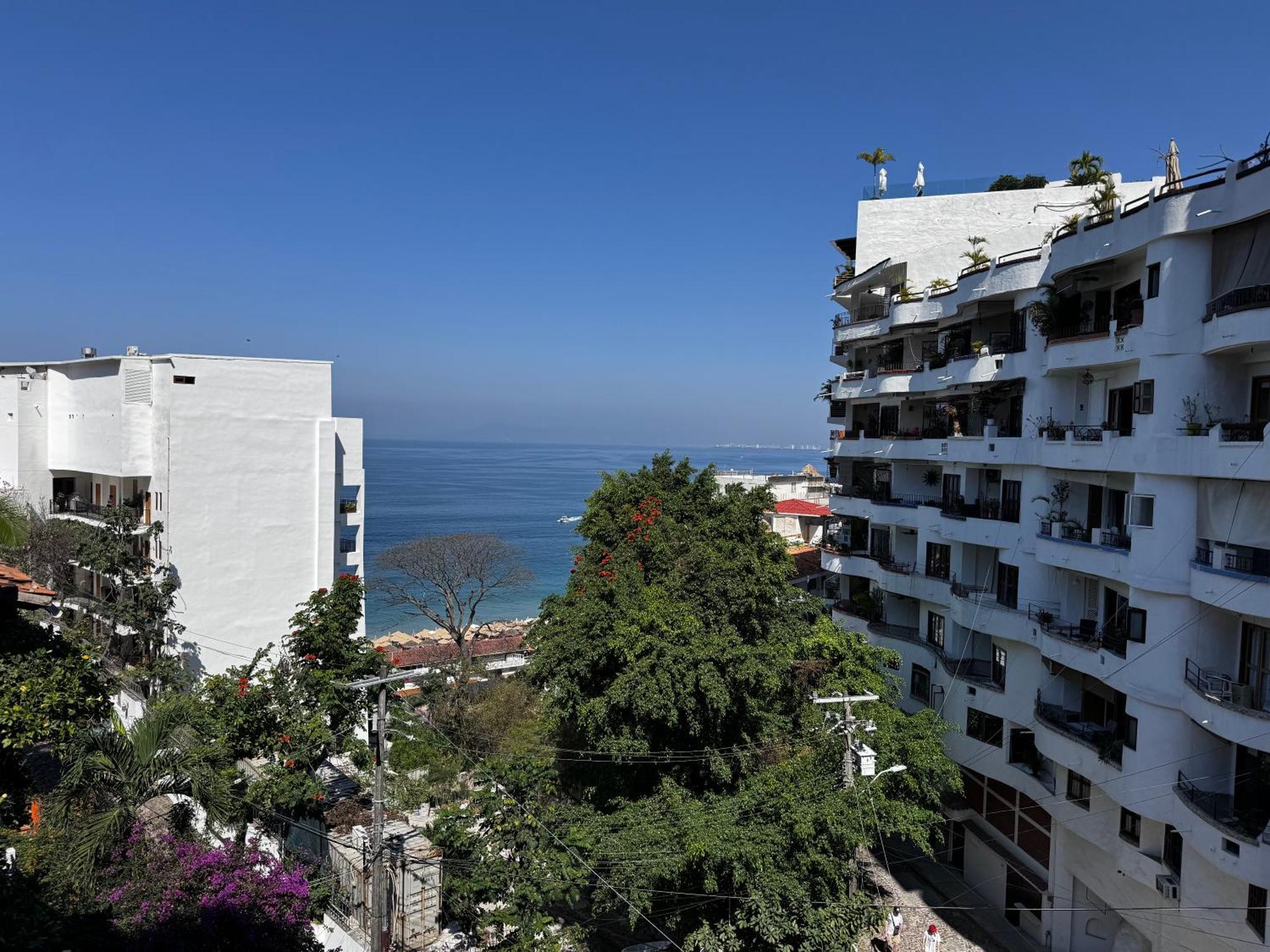 New Listing Zona Romantica, 2bd, 3 Bath