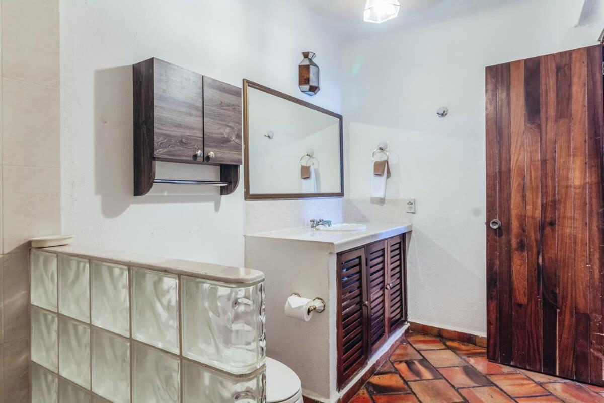 Ocean View 2br Condo-balcony-beach-pool Apartment Puerto Vallarta