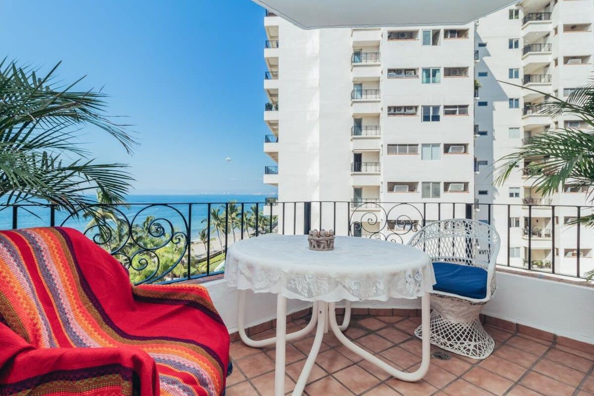 Ocean View 2br Condo-balcony-beach-pool