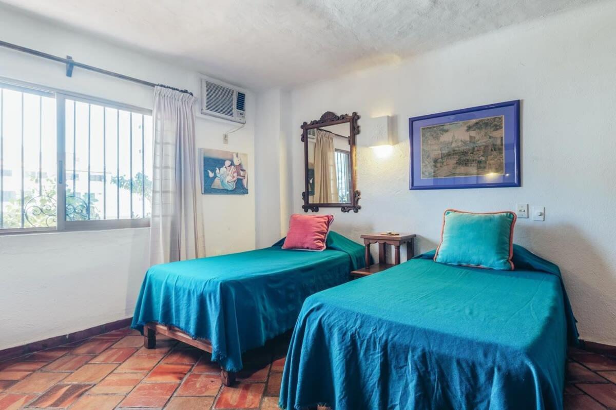 Ocean View 2br Condo-balcony-beach-pool Puerto Vallarta