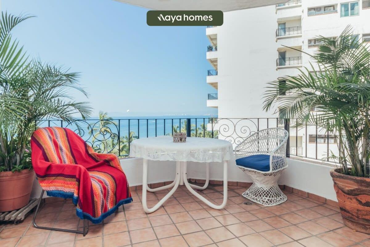 Ocean View 2br Condo-balcony-beach-pool