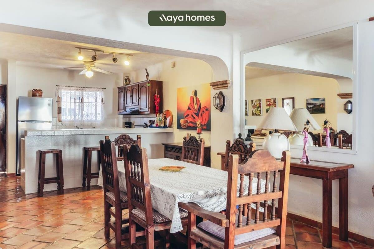 Ocean View 2br Condo-balcony-beach-pool *