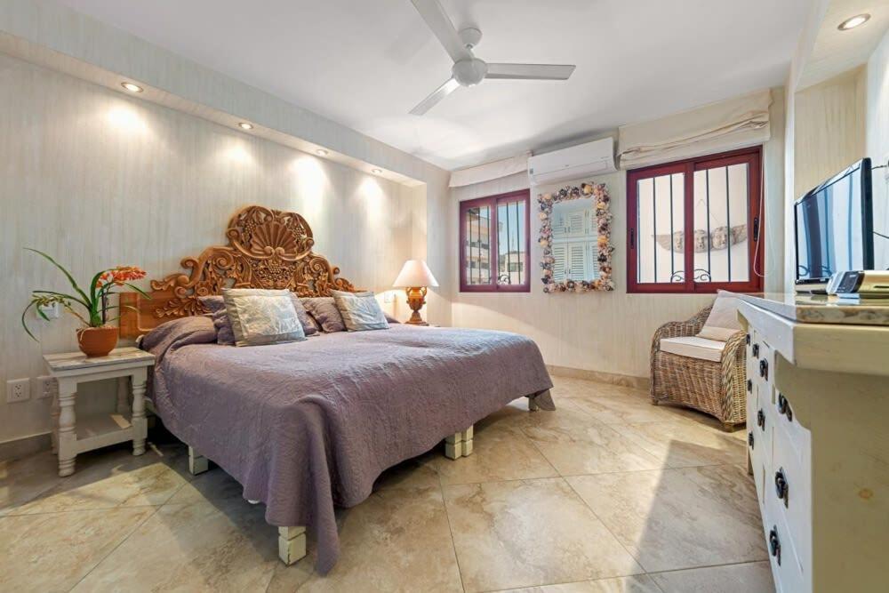 Apartment Ocean View 2br Condo-balcony-beach-pool *
