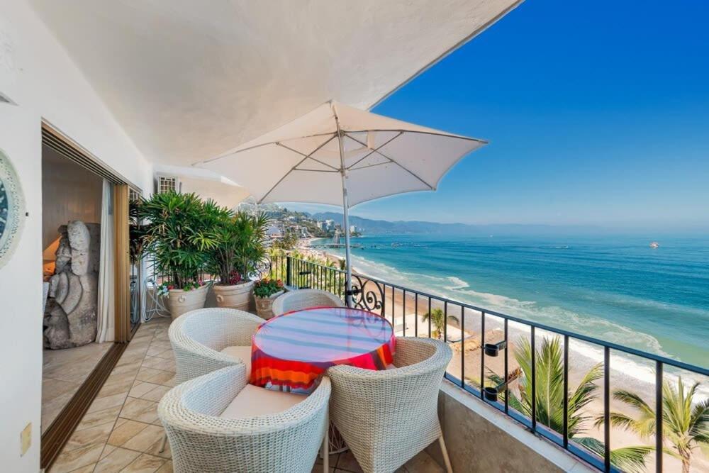 Ocean View 2br Condo-balcony-beach-pool