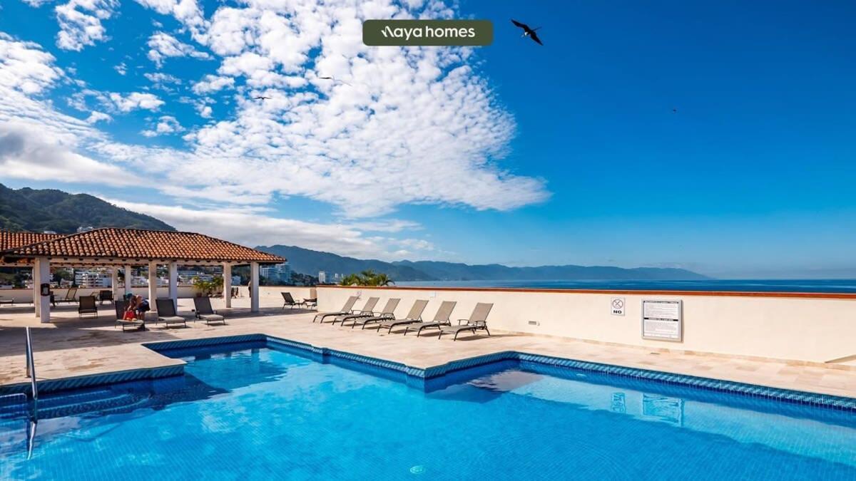Ocean View 2br Condo-balcony-beach-pool Apartment *