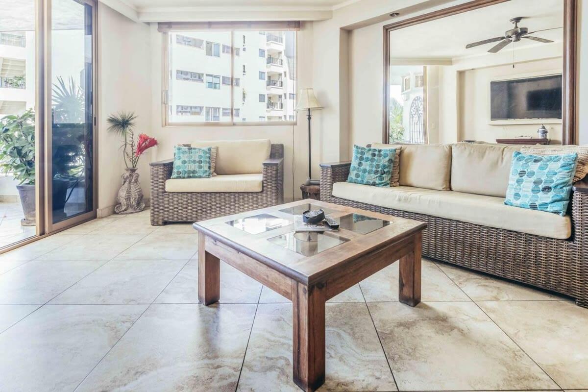 Apartment Ocean View 2br Condo-balcony-beach-pool *
