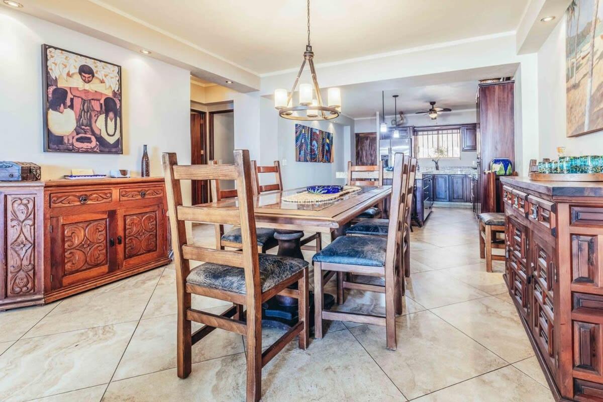Ocean View 2br Condo-balcony-beach-pool *
