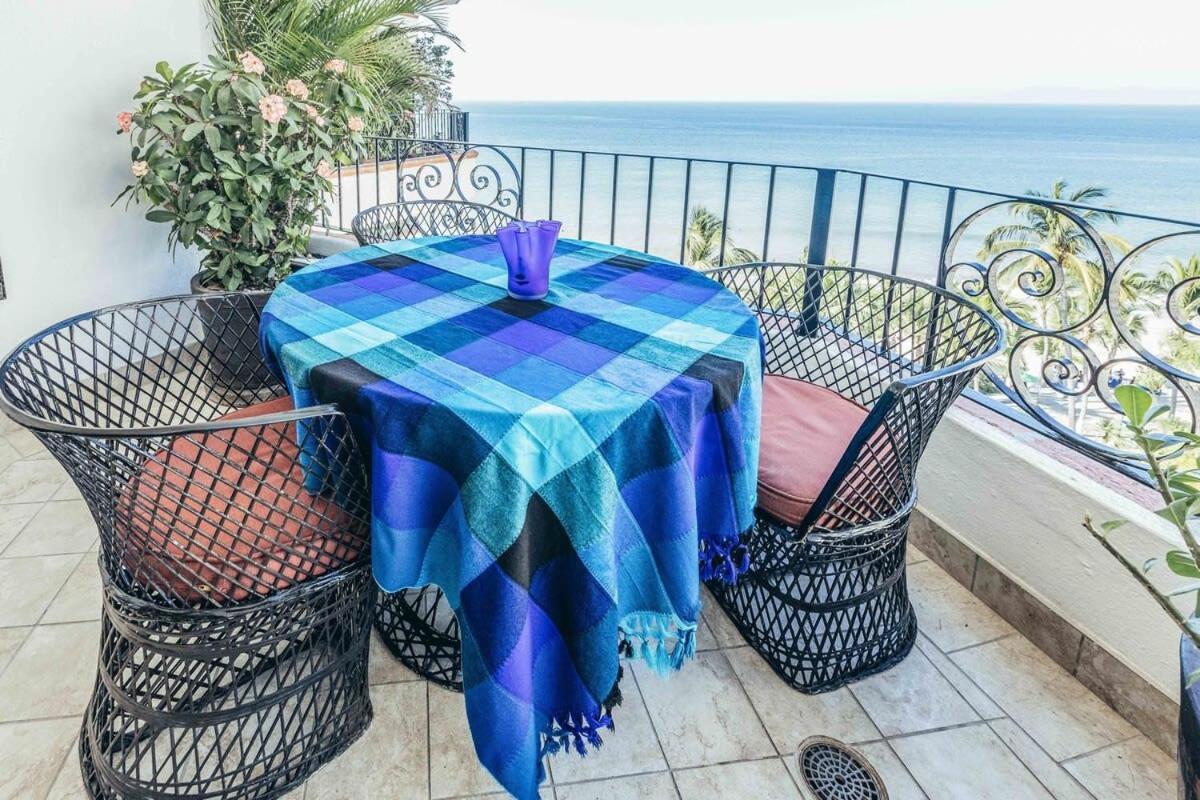 Apartment Ocean View 2br Condo-balcony-beach-pool