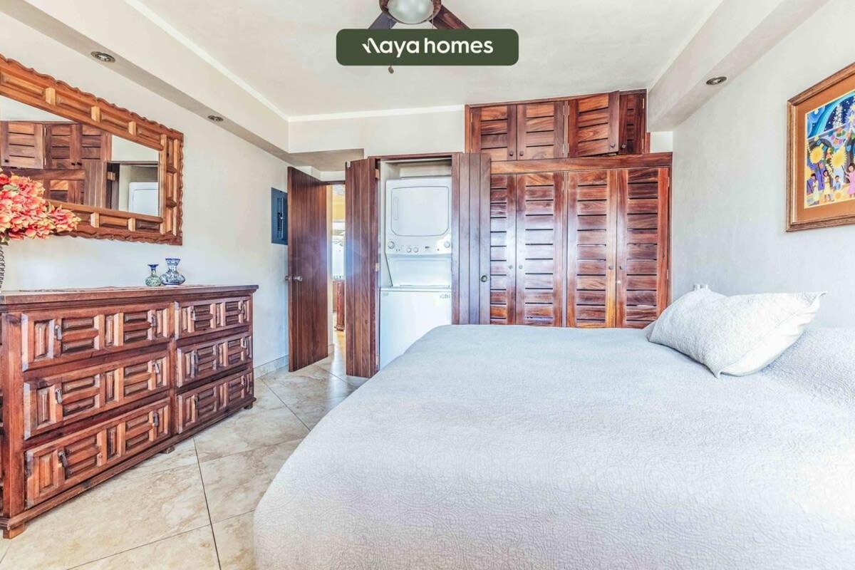 Ocean View 2br Condo-balcony-beach-pool Apartment