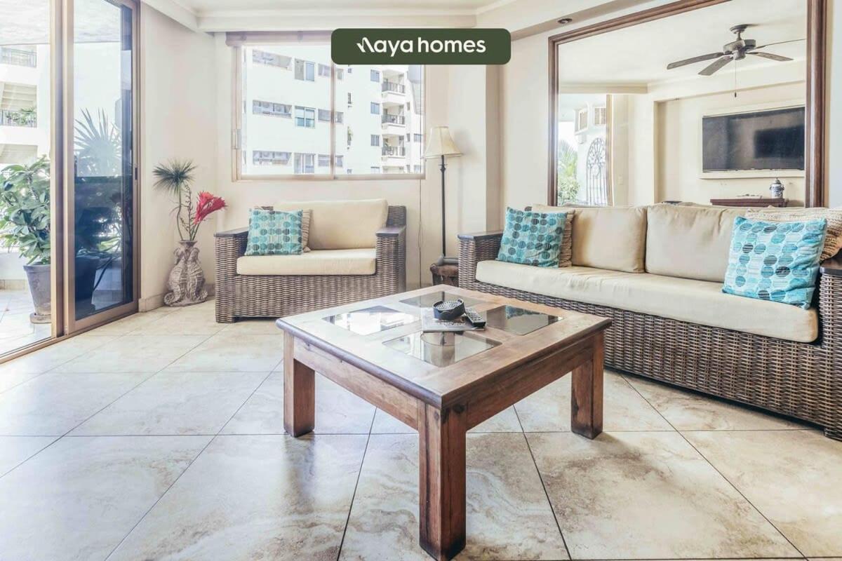 Ocean View 2br Condo-balcony-beach-pool Apartment