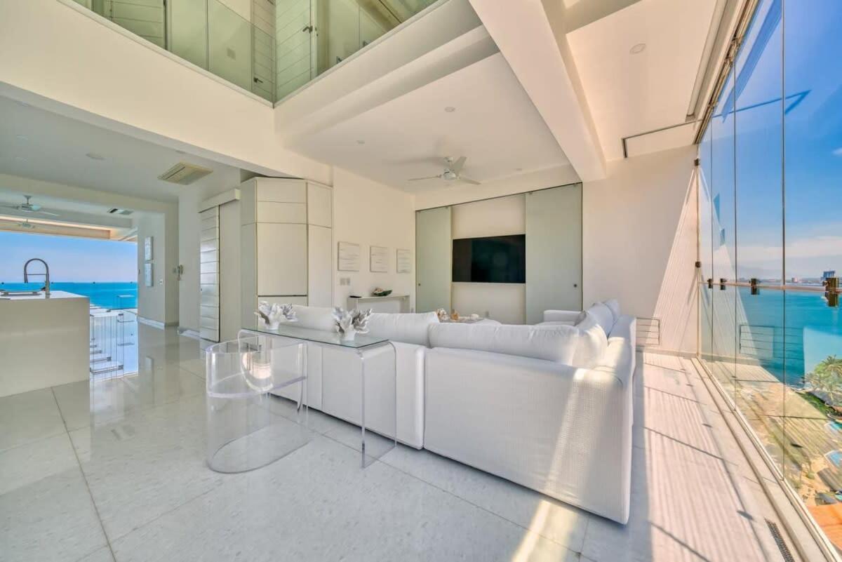 Orchid, Penthouse 8d