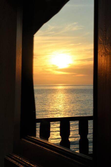 Beachfront Penthouse With Private Pool - Zona Romantica
