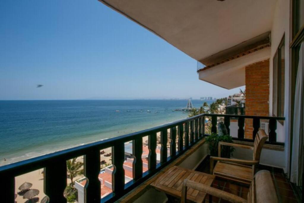 Beachfront Penthouse With Private Pool - Zona Romantica Apartment *