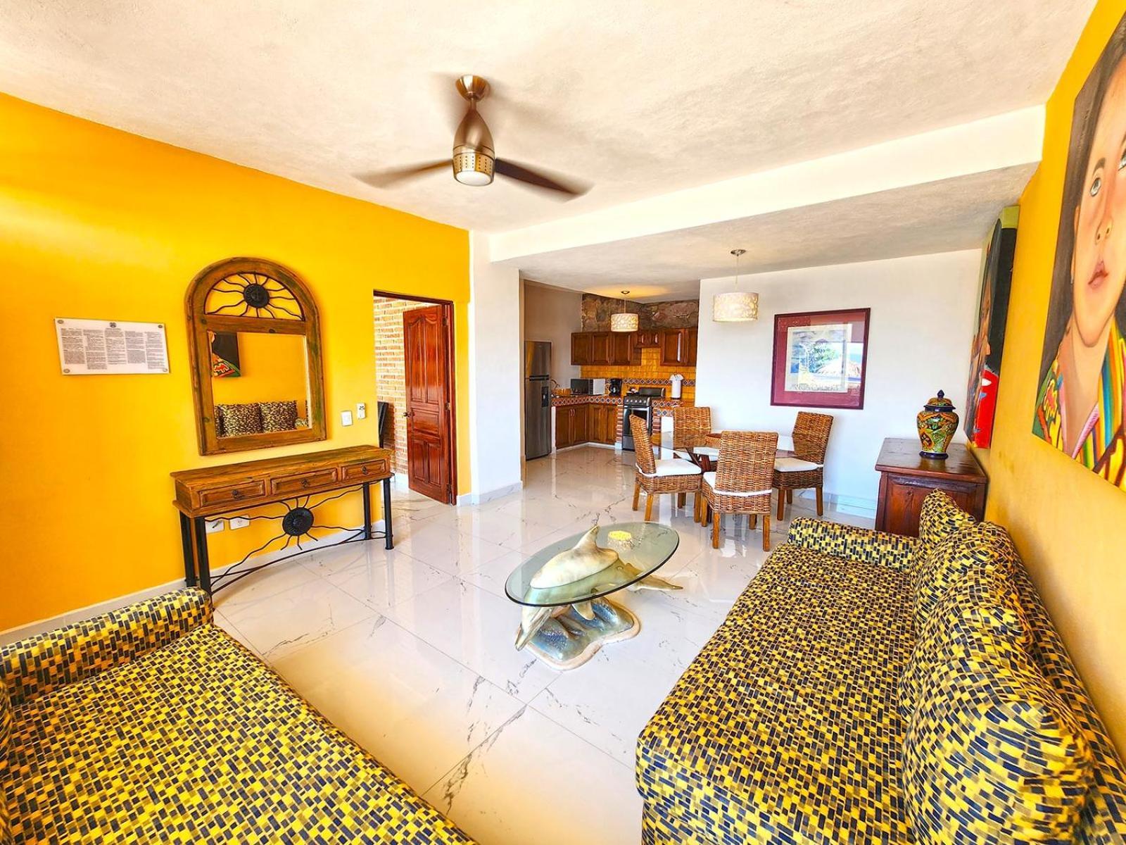 Vallarta Shores Apartahotel 4*
