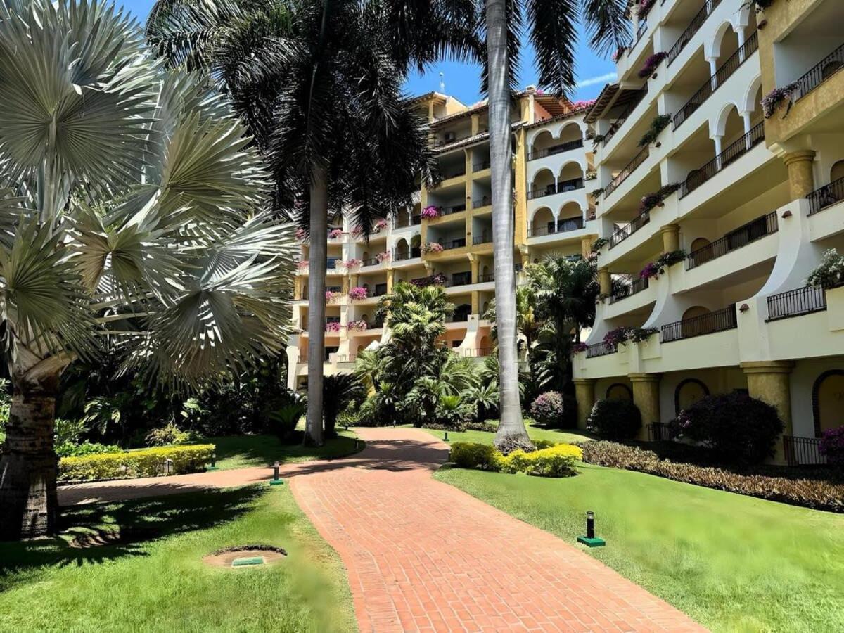 Beachfront With 3 Pools Gym Kids Club And Tennis Puerto Vallarta