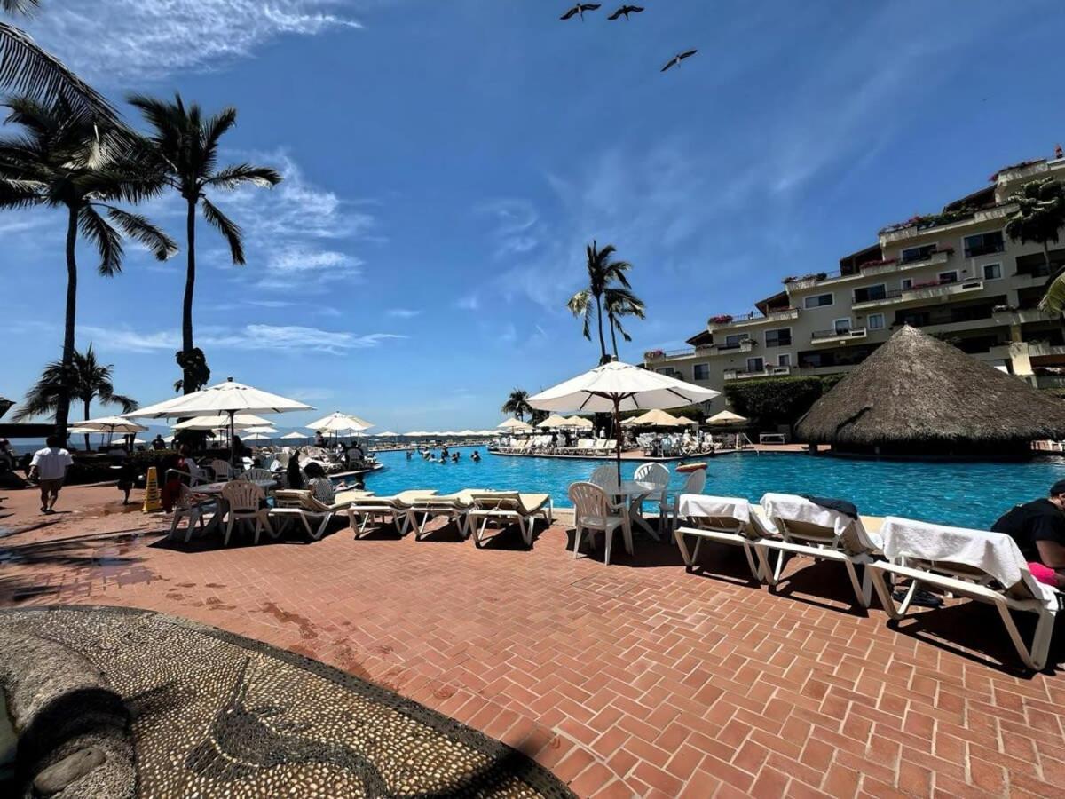 Beachfront With 3 Pools Gym Kids Club And Tennis Apartment *
