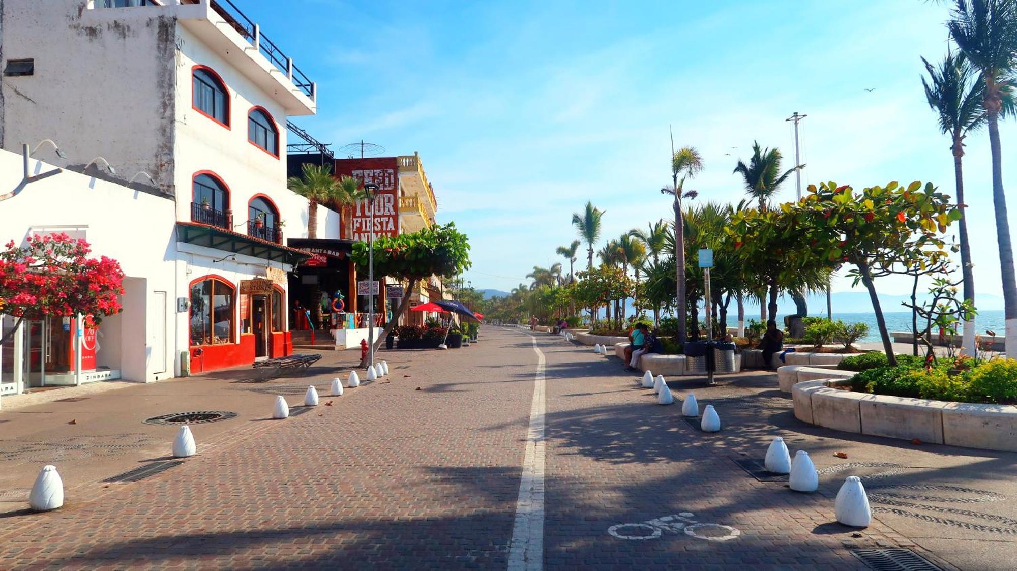 Apartment 2br In Excellent Location Next To The Puerto Vallarta