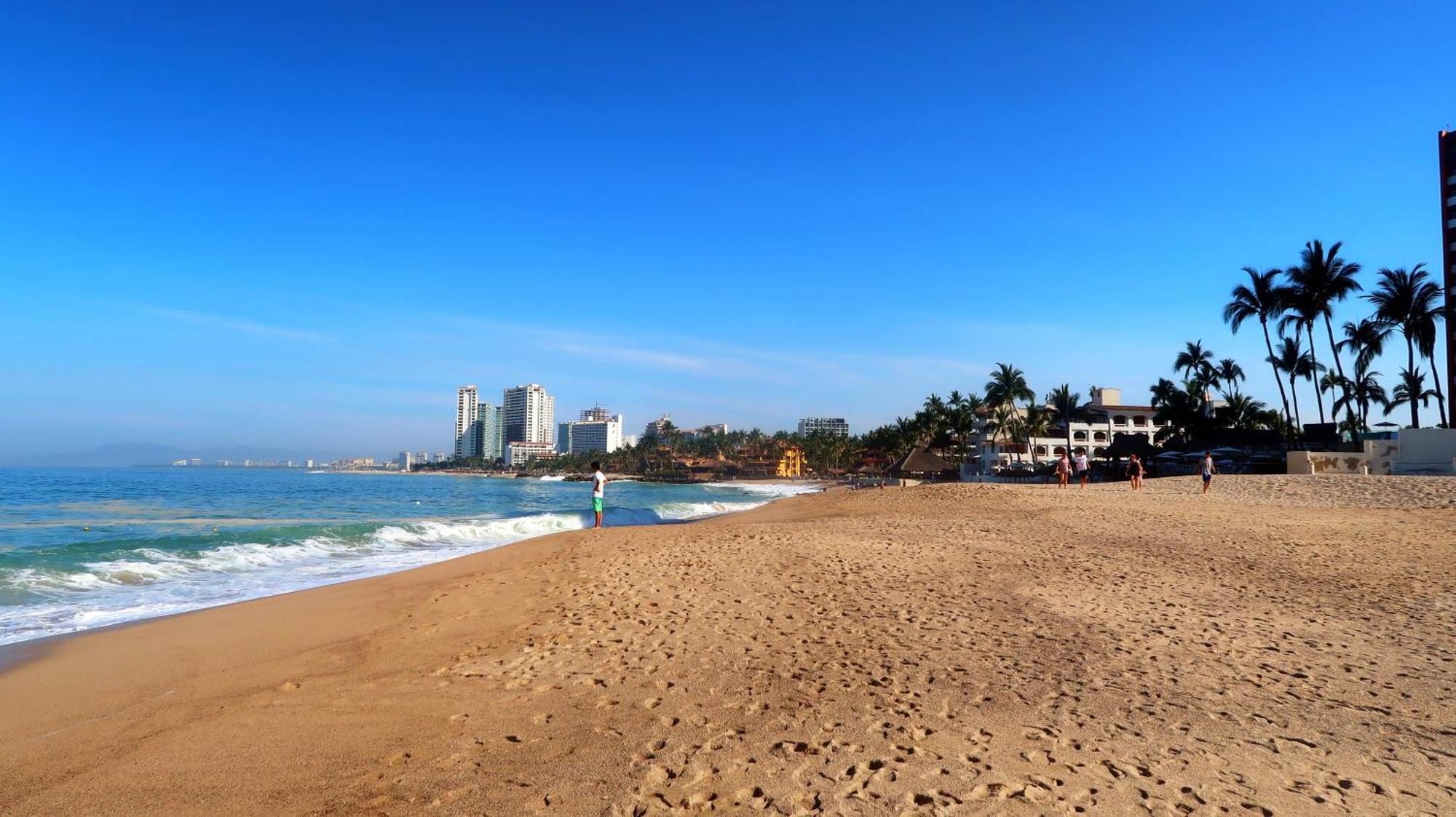 2br In Excellent Location Next To The Puerto Vallarta