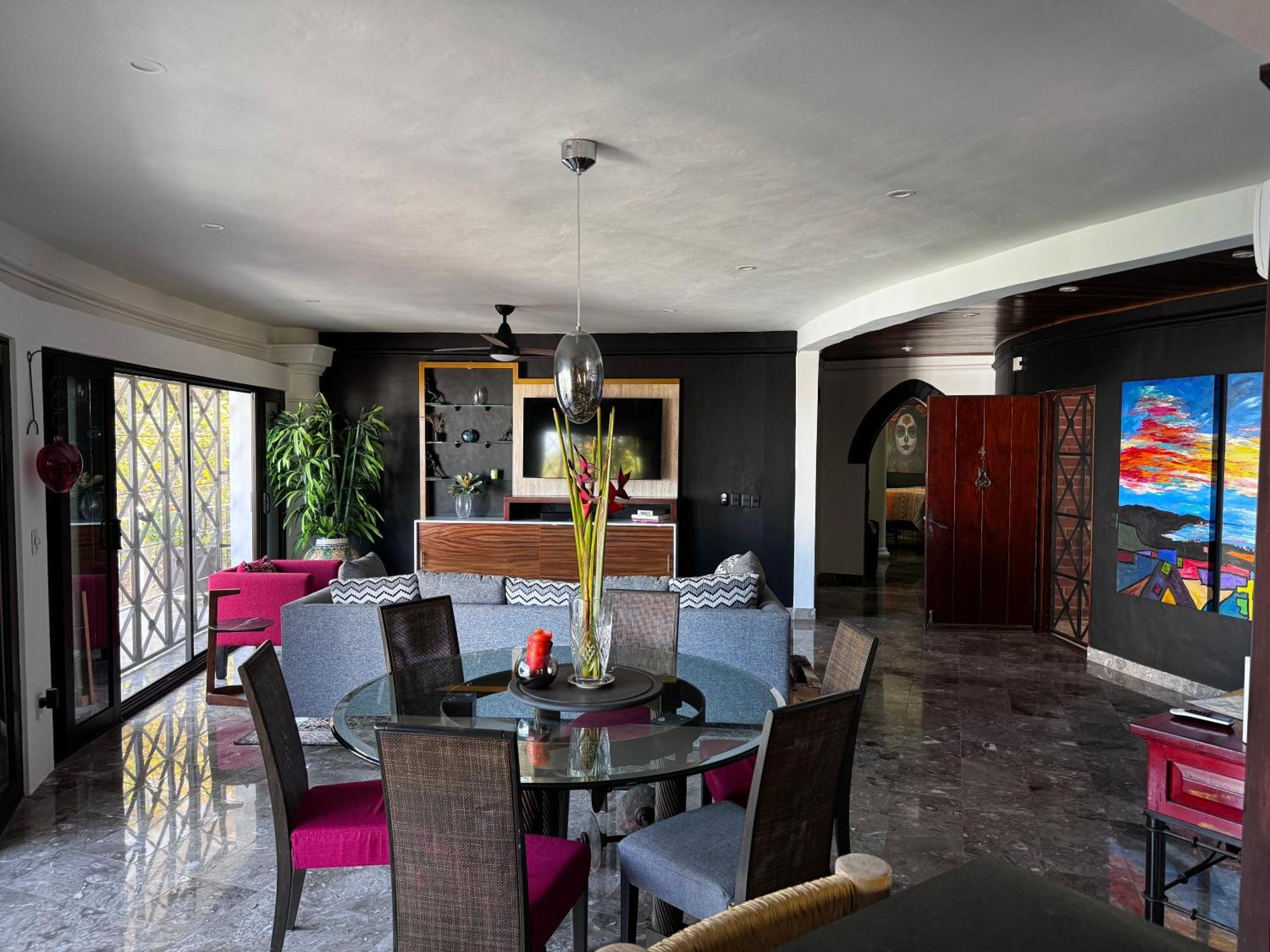 New Listing Zona Romantica, 2bd, 3 Bath *