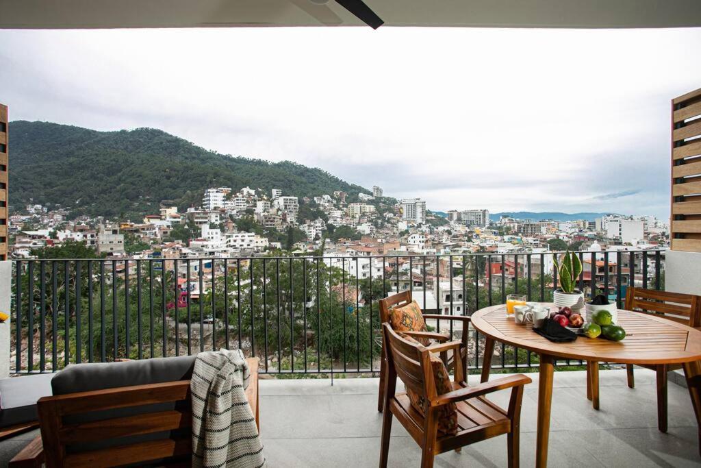 Oasis - Downtown Malecon, With City, Ocean & Mountain Views * Puerto Vallarta
