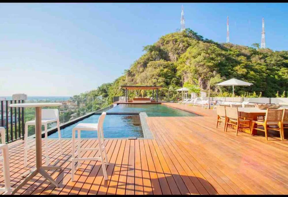 Oasis - Downtown Malecon, With City, Ocean & Mountain Views Apartamento *