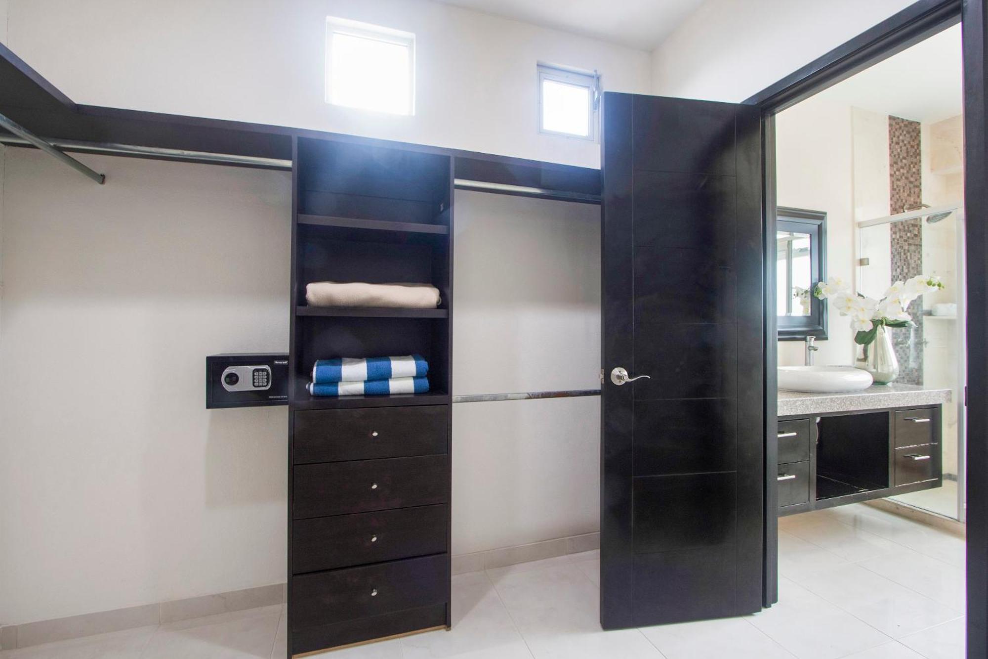 Apartments, 10min Drive, Shared Pool And Bbq Apartment Puerto Vallarta