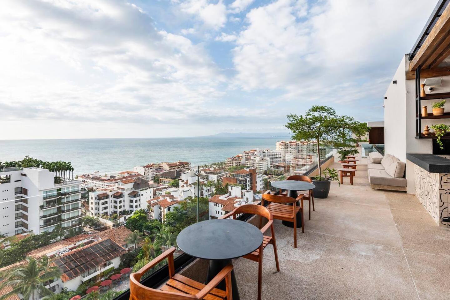 Sail View 105 Vallarta, Ocean View Apartment