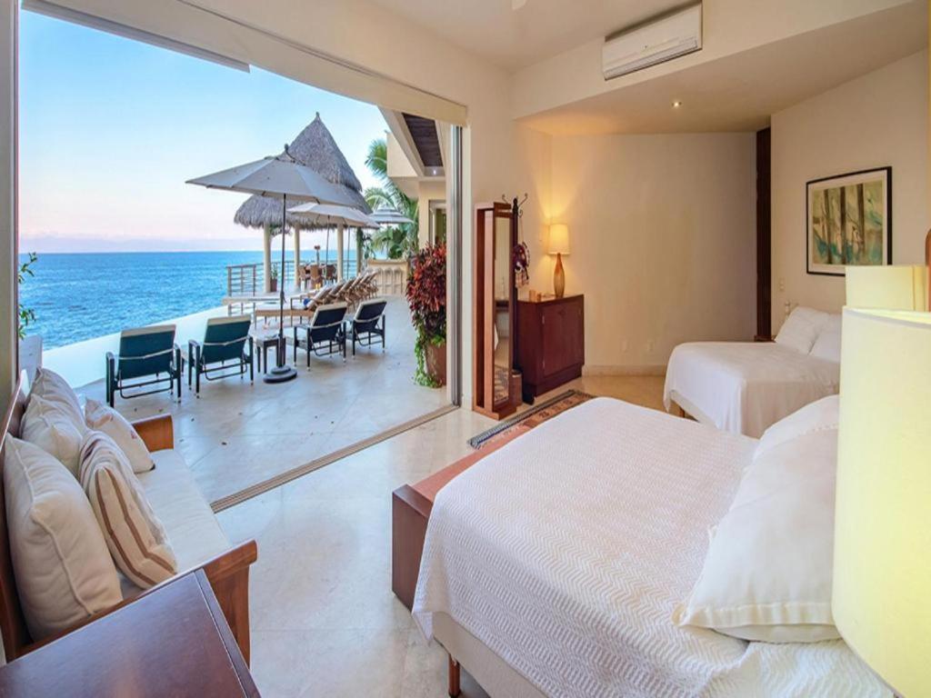 Modern Understated Luxury Kismet