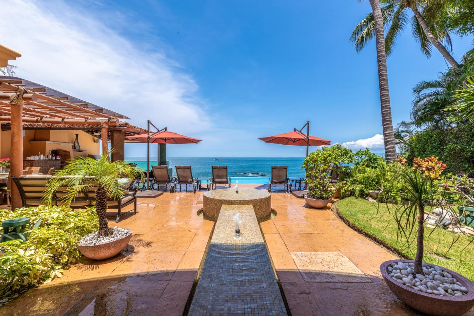 Beachfront Sagitario In Puerto Vallarta!