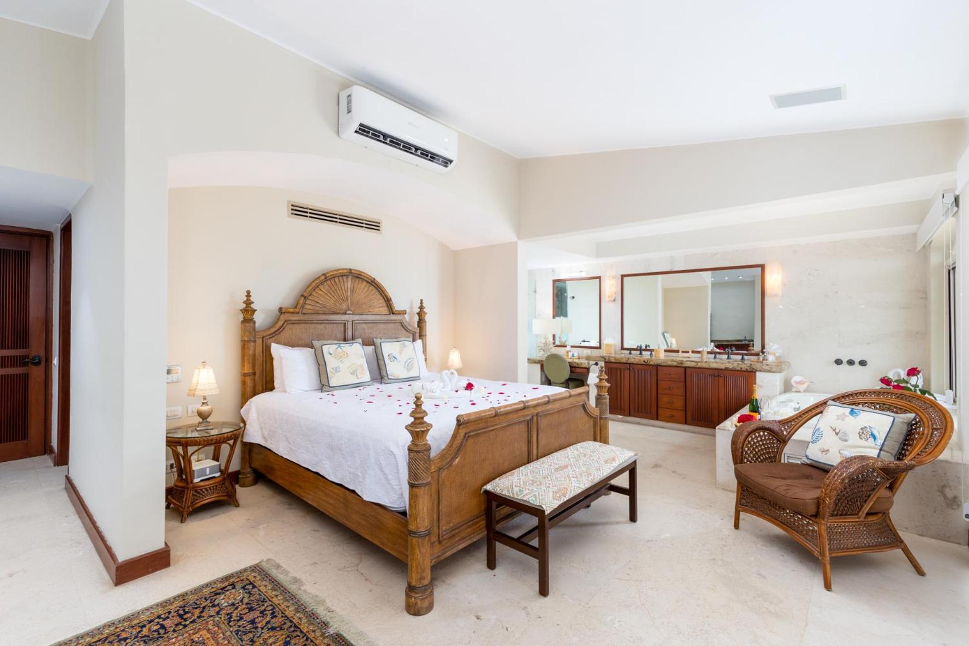 Villa Beachfront Sagitario In Puerto Vallarta! *