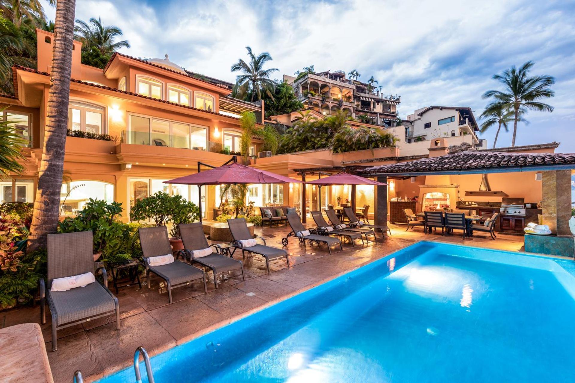 Beachfront Sagitario In Puerto Vallarta! Puerto Vallarta