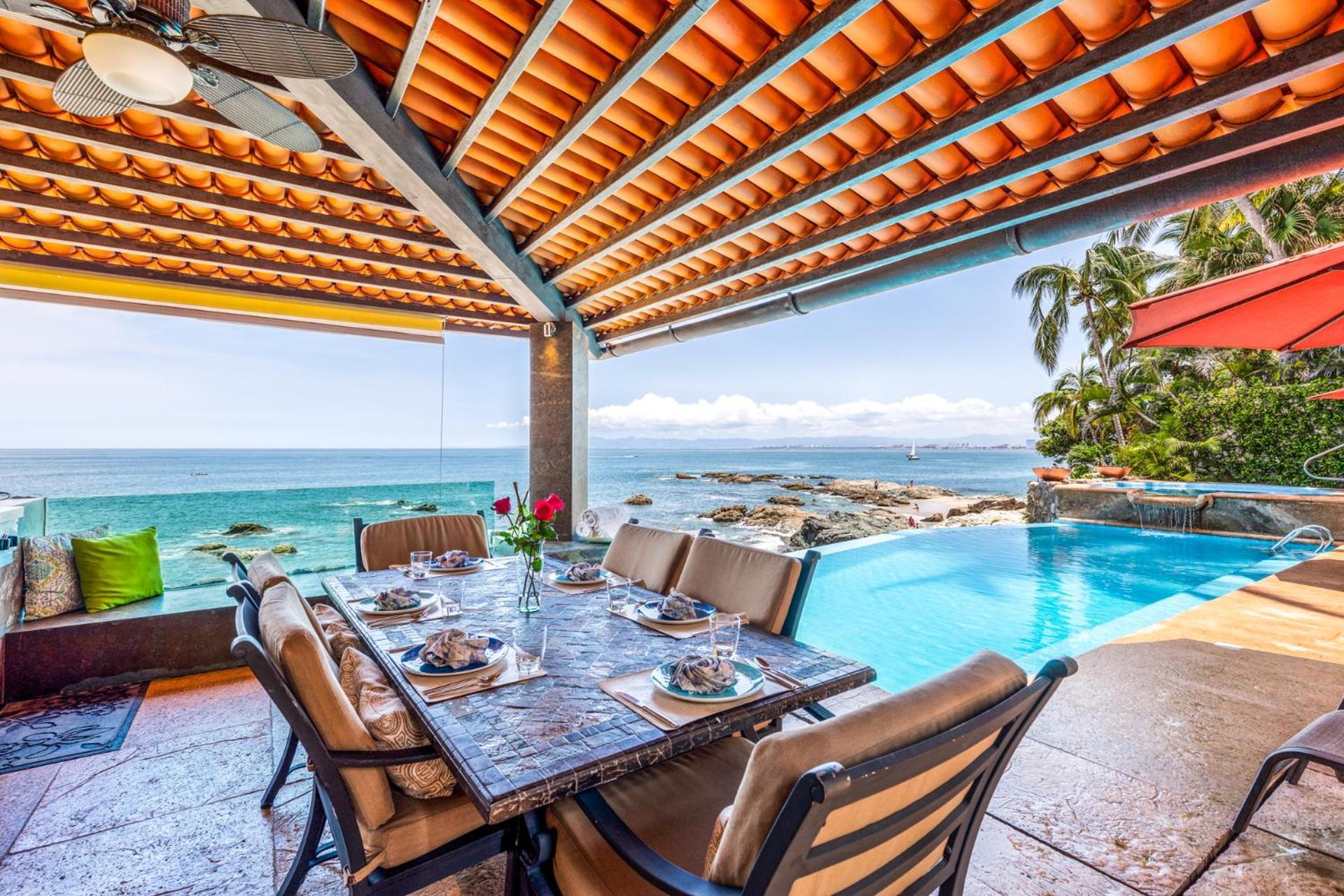 Beachfront Sagitario In Puerto Vallarta! Villa
