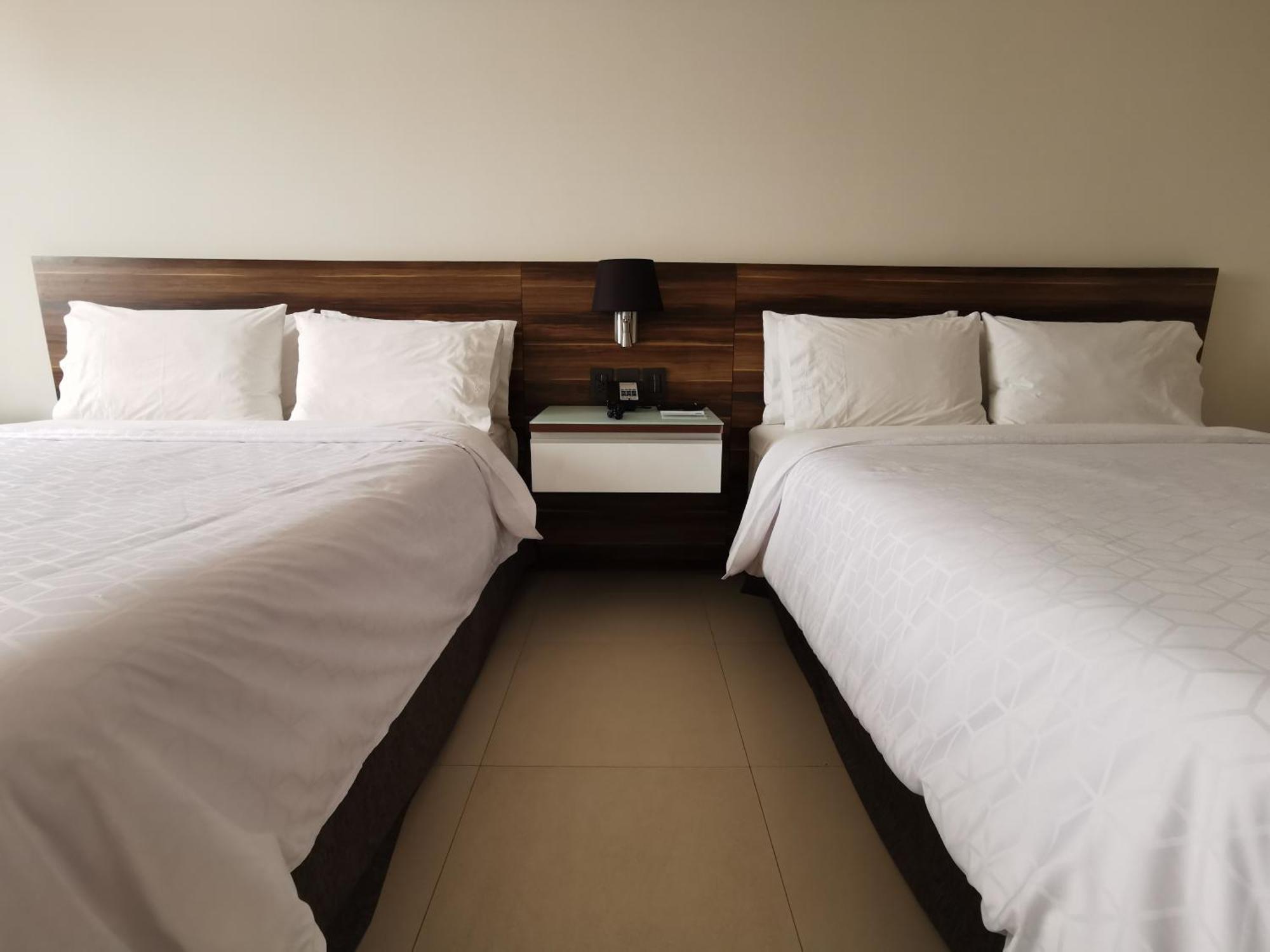 Express By Ihg Hotel