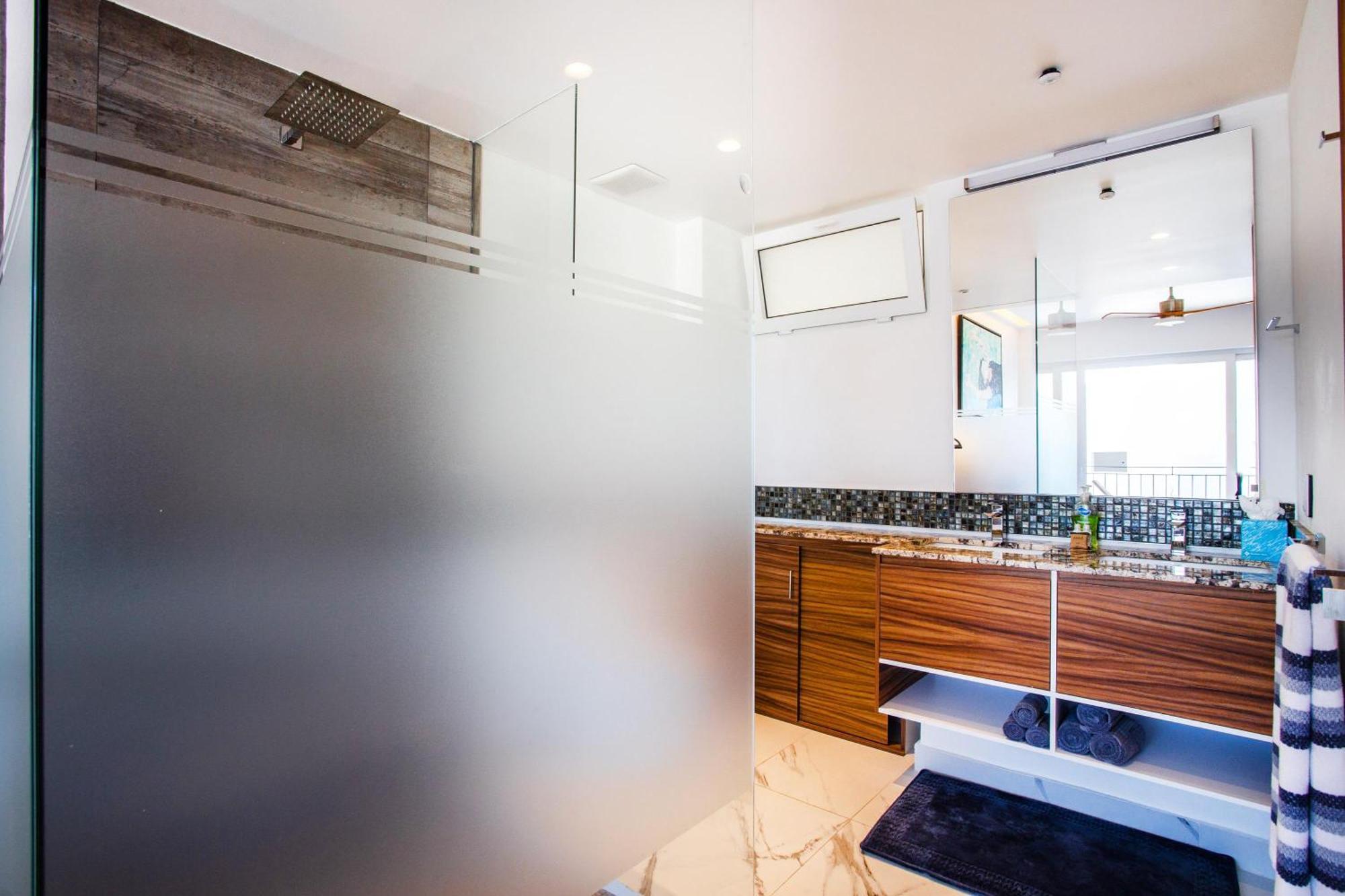 Holiday home 2 Bedroom Romantic Zone With Pool, Gym