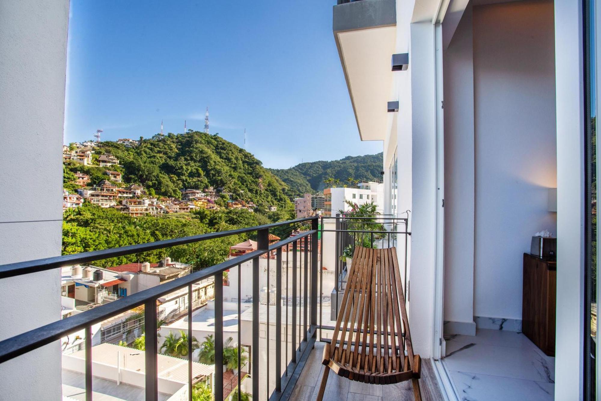 Holiday home 2 Bedroom Romantic Zone With Pool, Gym