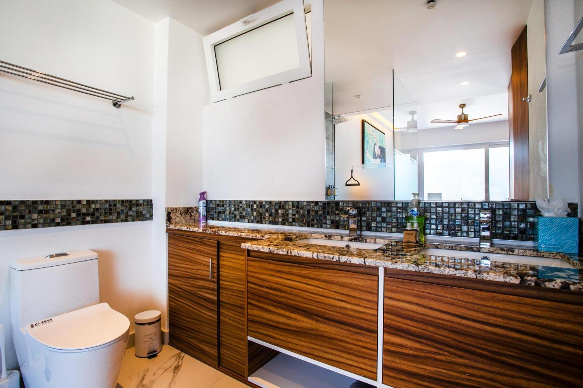 2 Bedroom Romantic Zone With Pool, Gym Holiday home *
