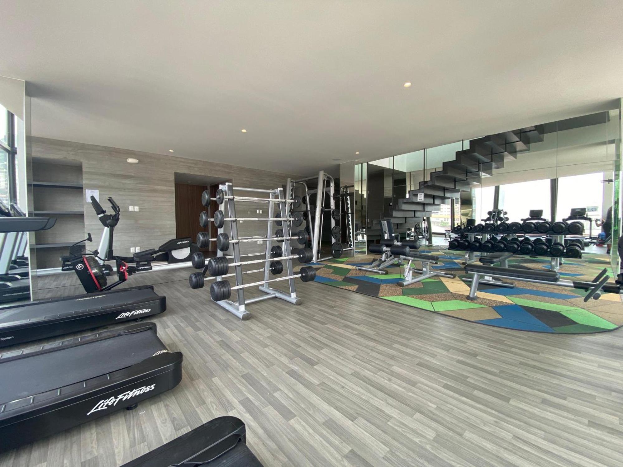 2 Bedroom Romantic Zone With Pool, Gym Holiday home *