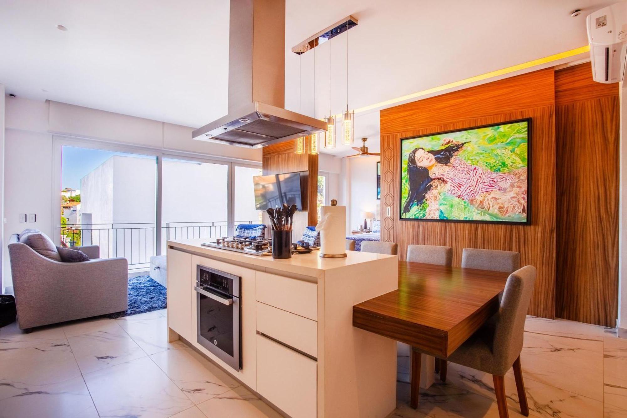 Holiday home 2 Bedroom Romantic Zone With Pool, Gym