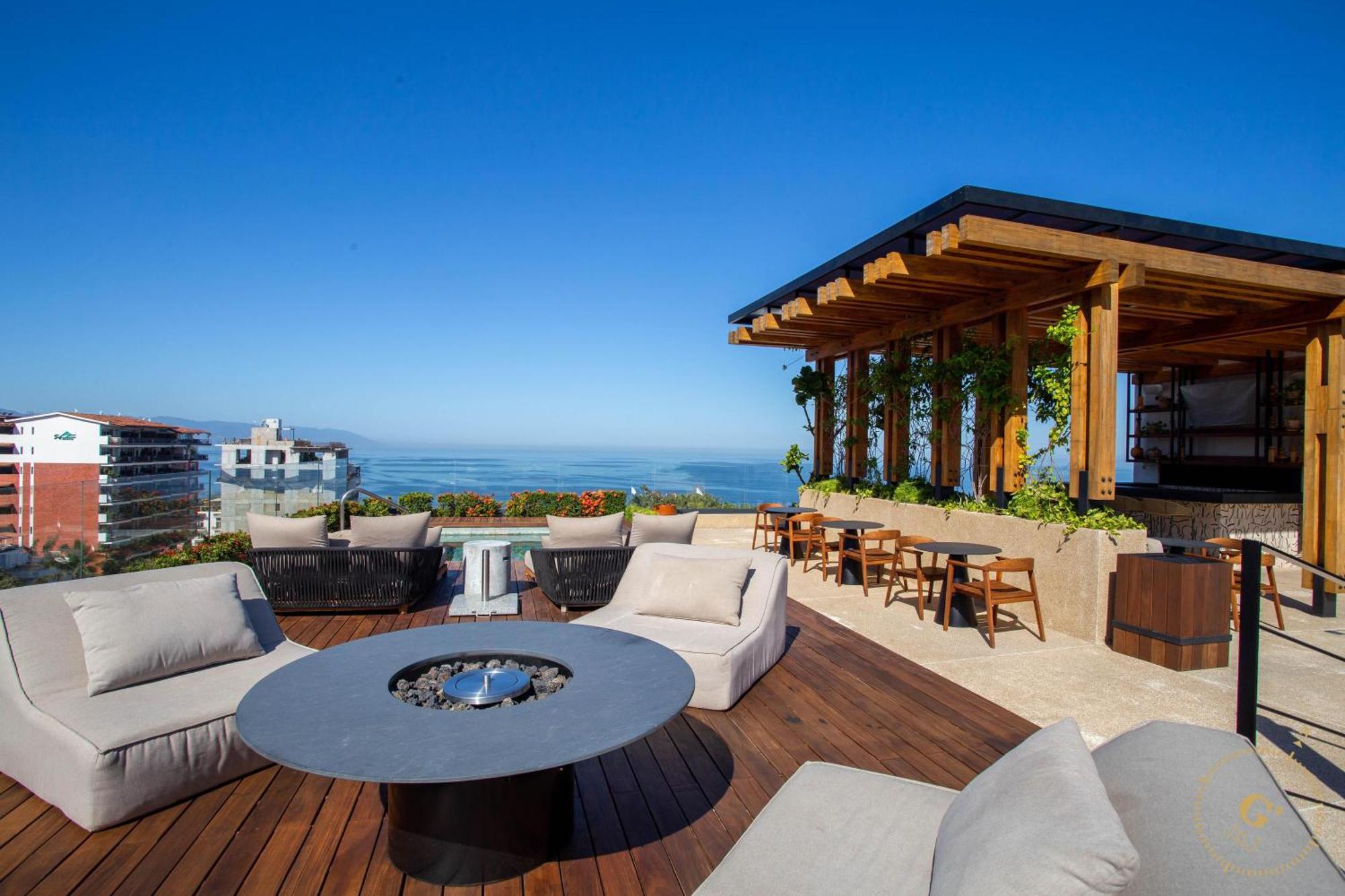 1 Bedroom Romantic Zone, Rooftop Pool & Parking Holiday home
