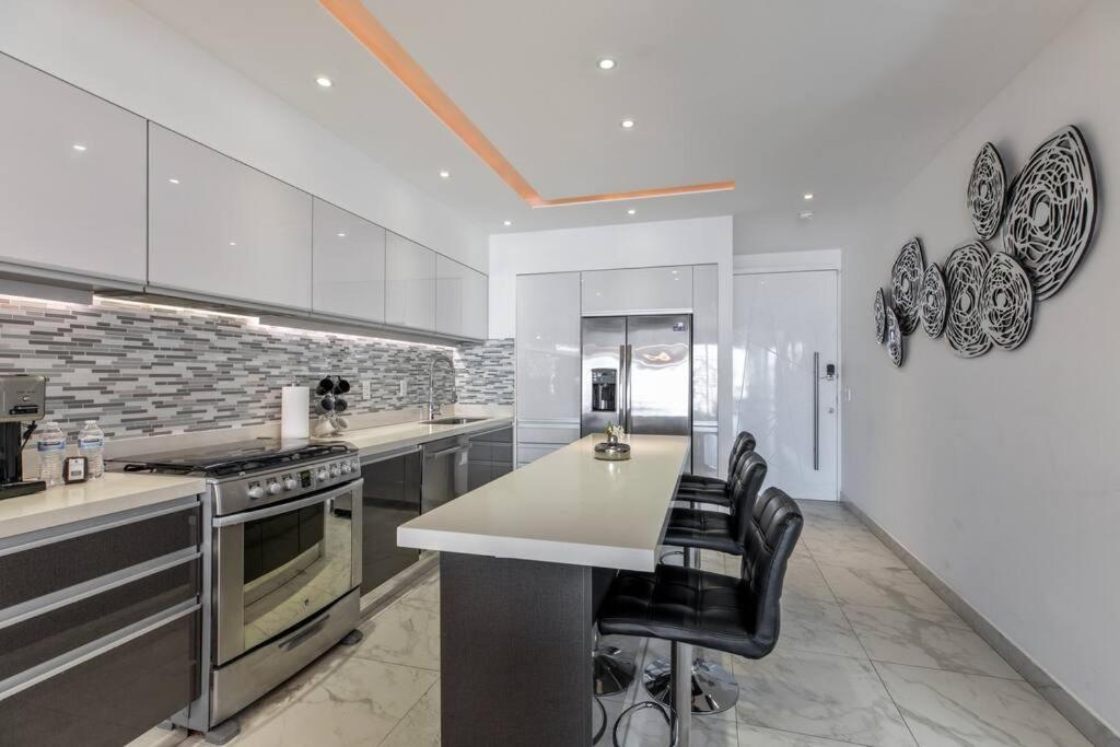 Dterrace Luxe 2bd 2ba Romantic Zone Muertos And Pier *