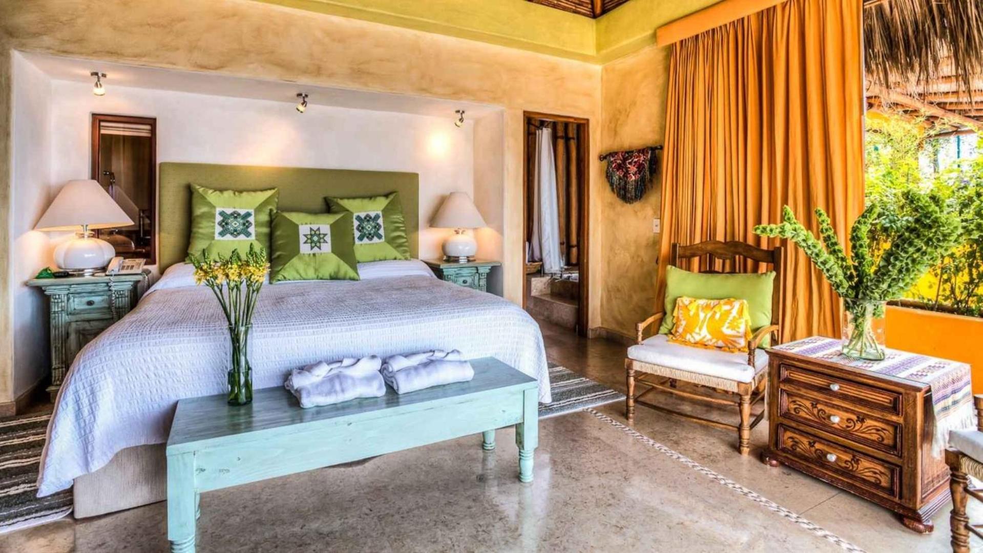 Villa Oceanfront 15 Bedroom For 28 Guests