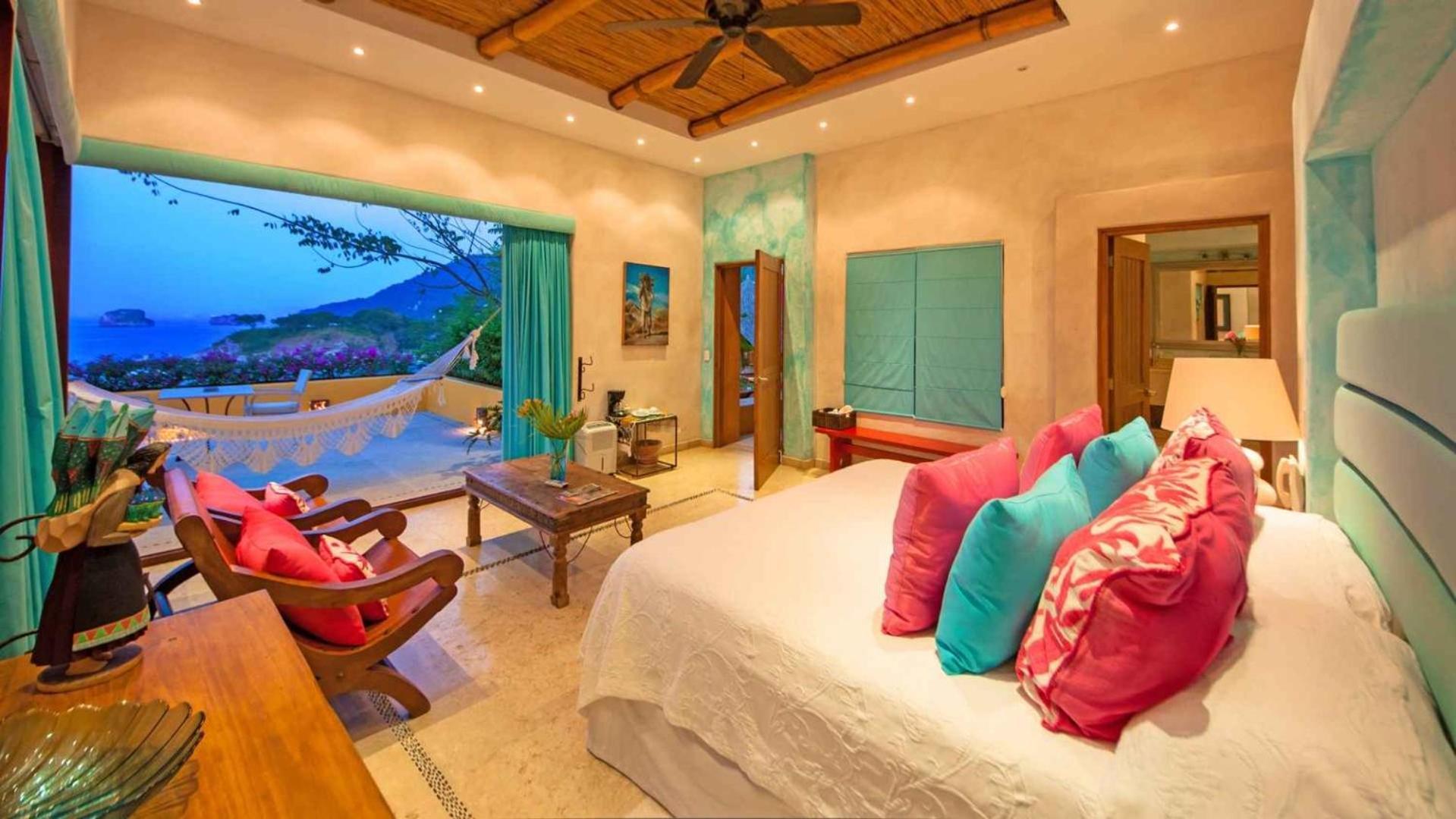 Oceanfront 15 Bedroom For 28 Guests Villa Puerto Vallarta
